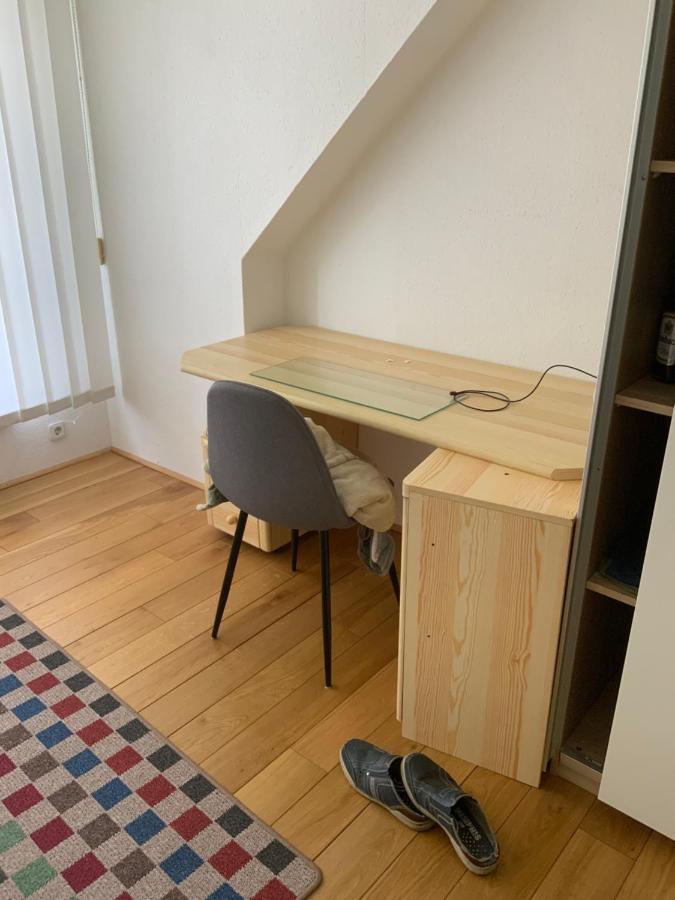 Ferien/ Monteurzimmer mit gemeinsam Wozi, Kü, Bad, WLAN Magdeburg Exterior foto